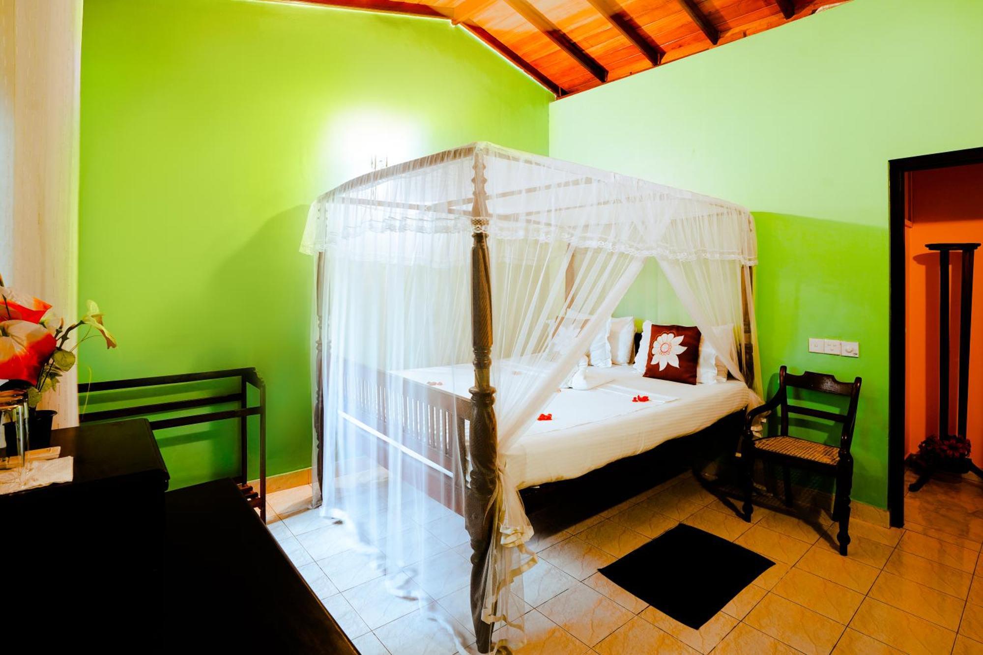 Frangipani Motel Galle Exterior foto