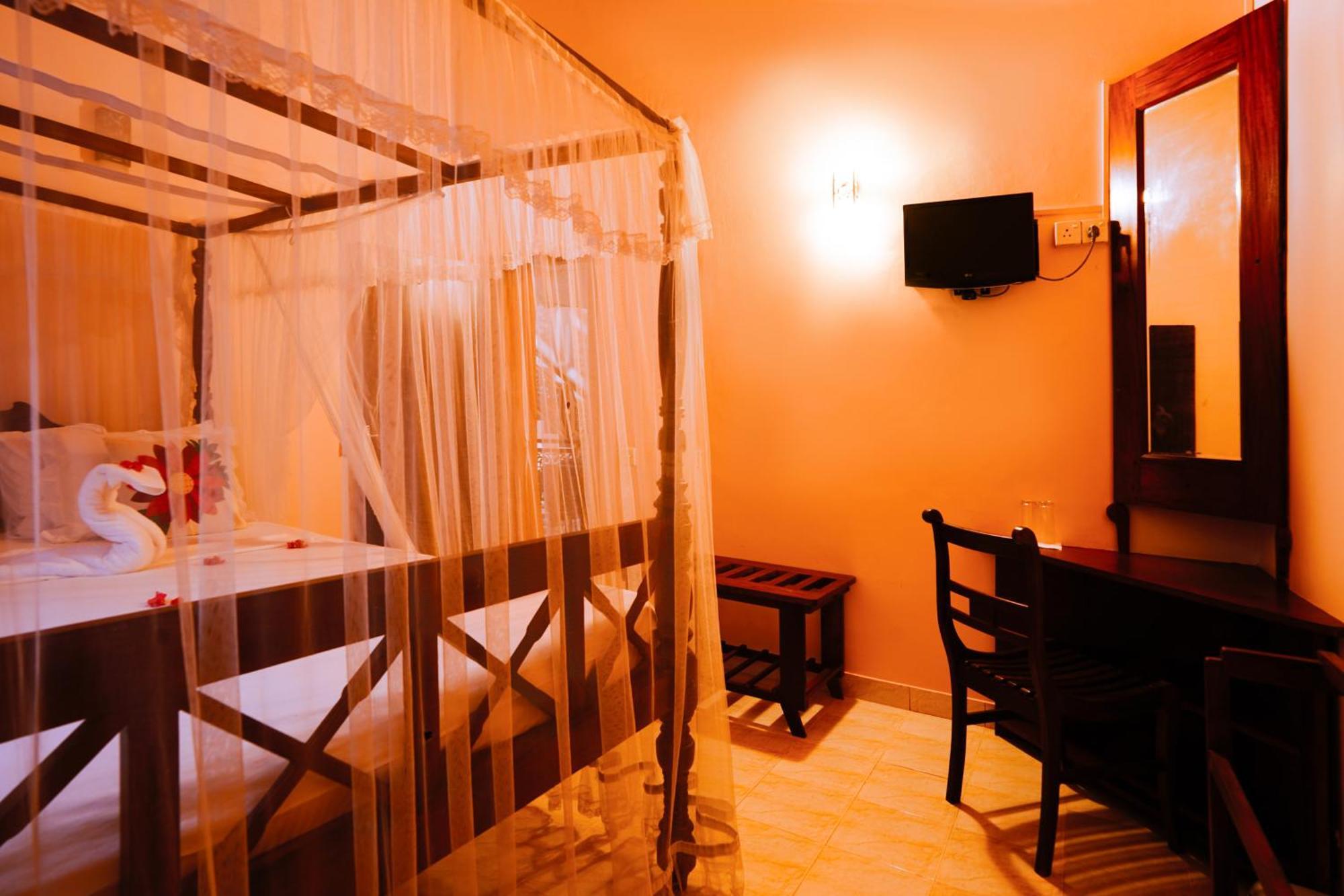 Frangipani Motel Galle Exterior foto