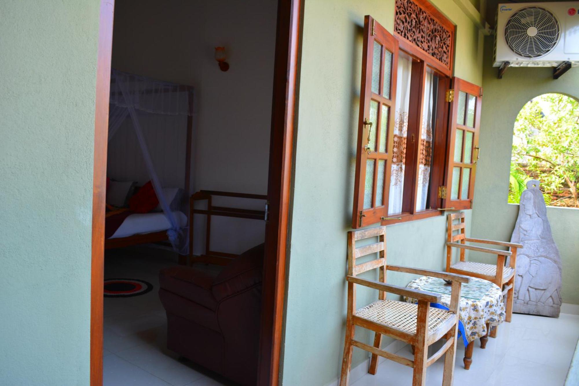 Frangipani Motel Galle Zimmer foto
