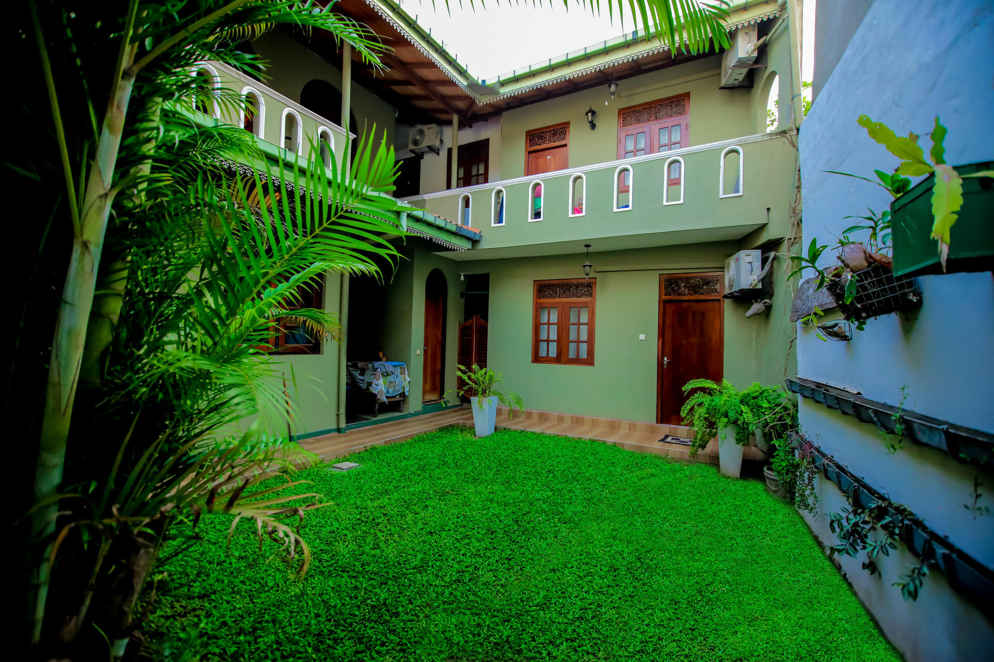 Frangipani Motel Galle Exterior foto